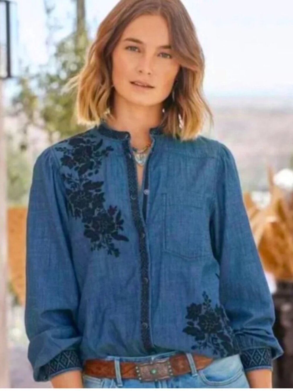 Sundance Lennon Shirt Women Size S Blue Floral Embroidered Denim Chambray Snap